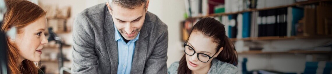 DOMAIN QUALITY ASSURANCE ENGINEER PLATFORM (All Genders), 1. image